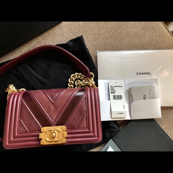 Chanel Mixed Leather Boy Bag - Picture 8 of 8